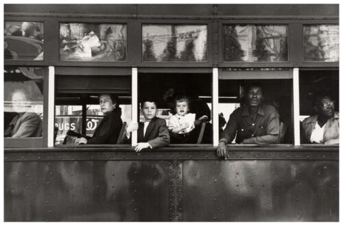 Robert Frank: Fotografía Documental y su Legado en la Historia de la Fotografía
