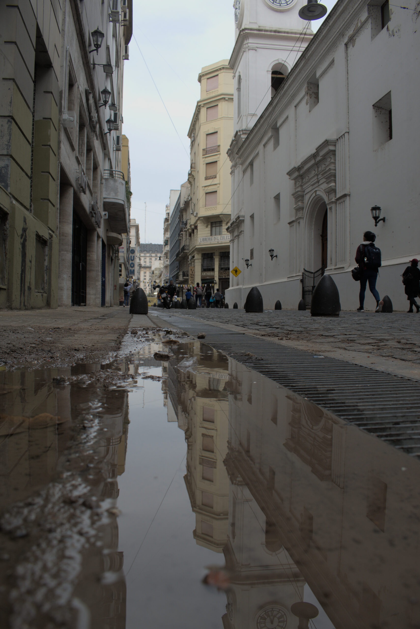 Ejercicio de composición y reflejos en una salida fotográfica de Foto San Telmo